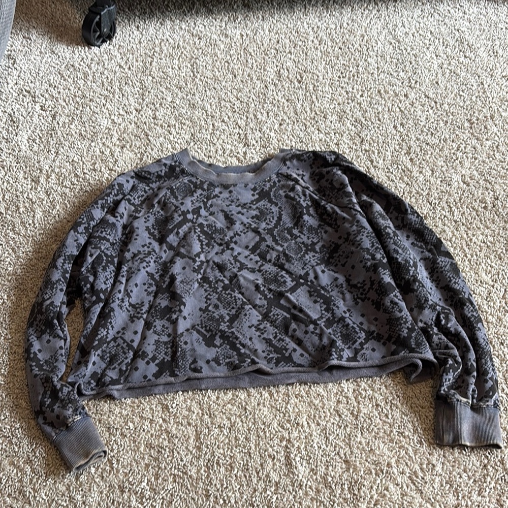 JoyLab Gray Long Sleeve Boxy Sweatshirt